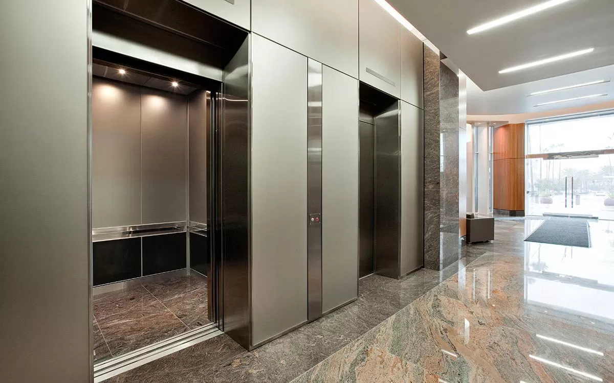 Thang máy chung cư cao tầng